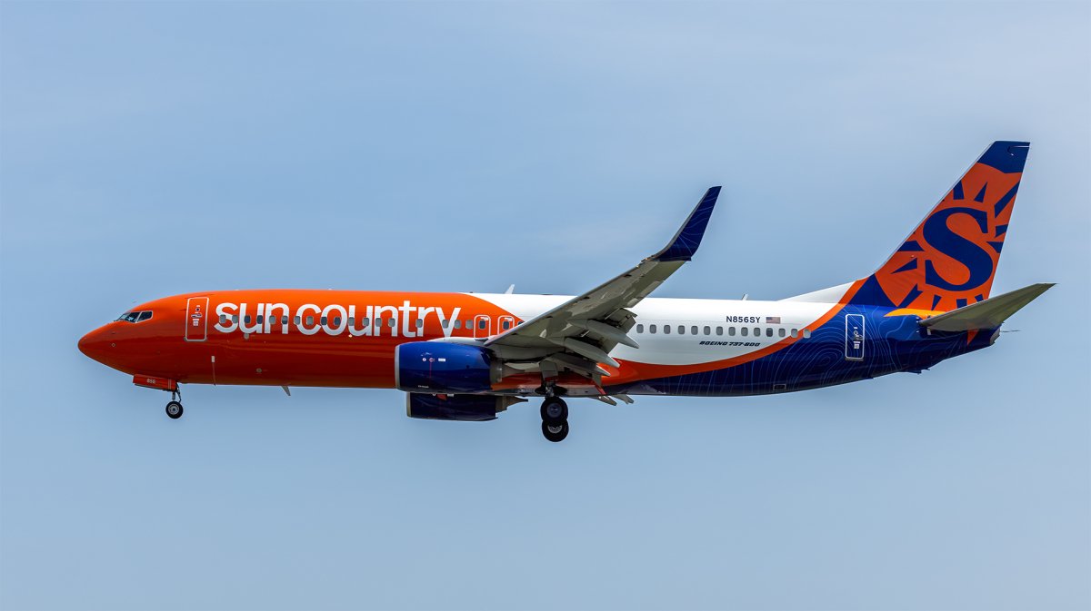 sun country airlines boeing 737 800 1
