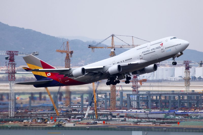 asiana airlines HL7428 747 400 1