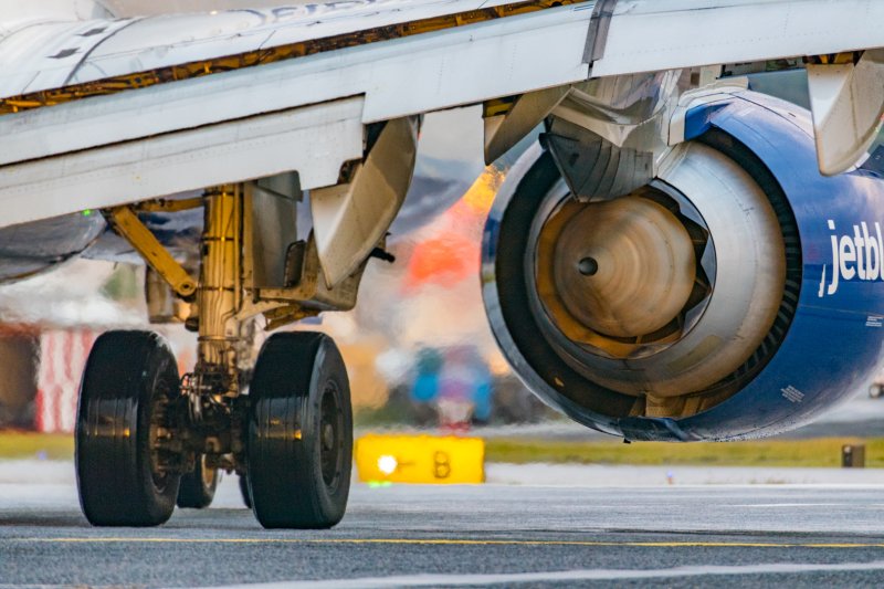 jetblue embraer e190 engine