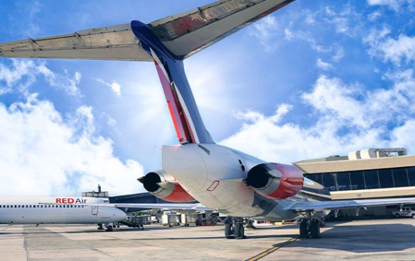 Red Air MD-82