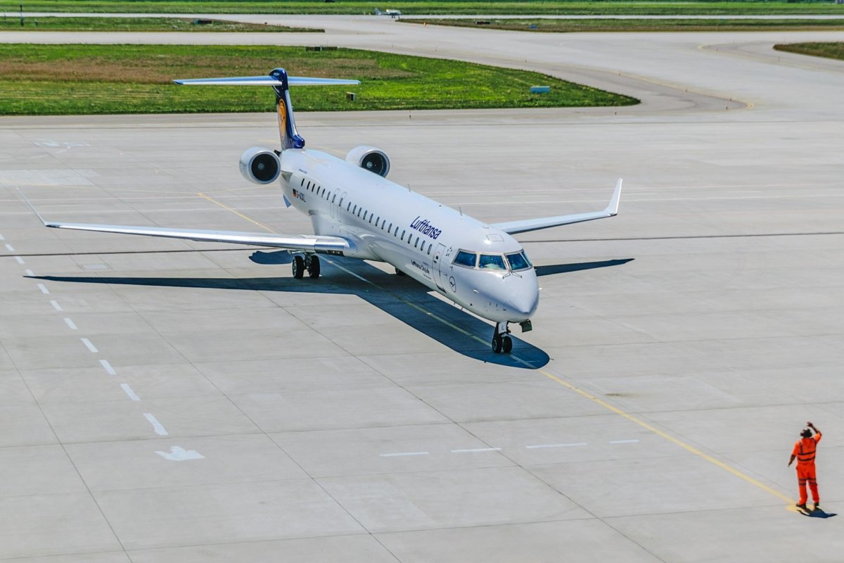 lufthansa cityline crj 900