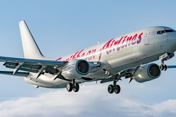 caribbean airlines 737 800 1