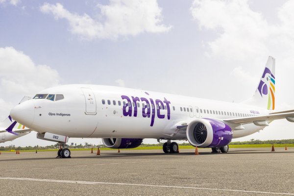 arajet boeing 737 max 8