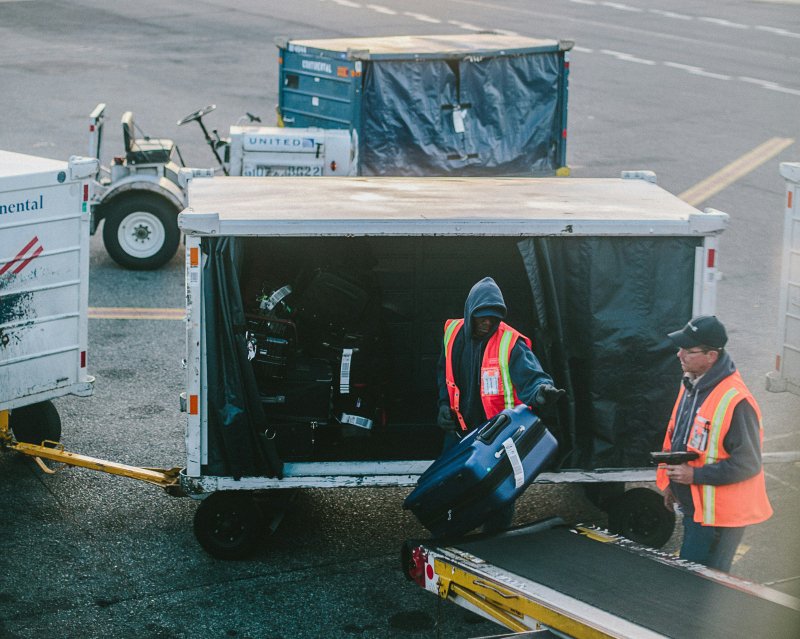 baggage loading